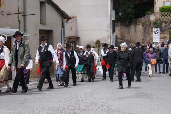 Fête des lavoirs à GIROUSSENS  (Tarn)